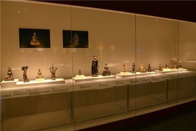 藏韻圣宴——西藏文物珍品展在西安開幕